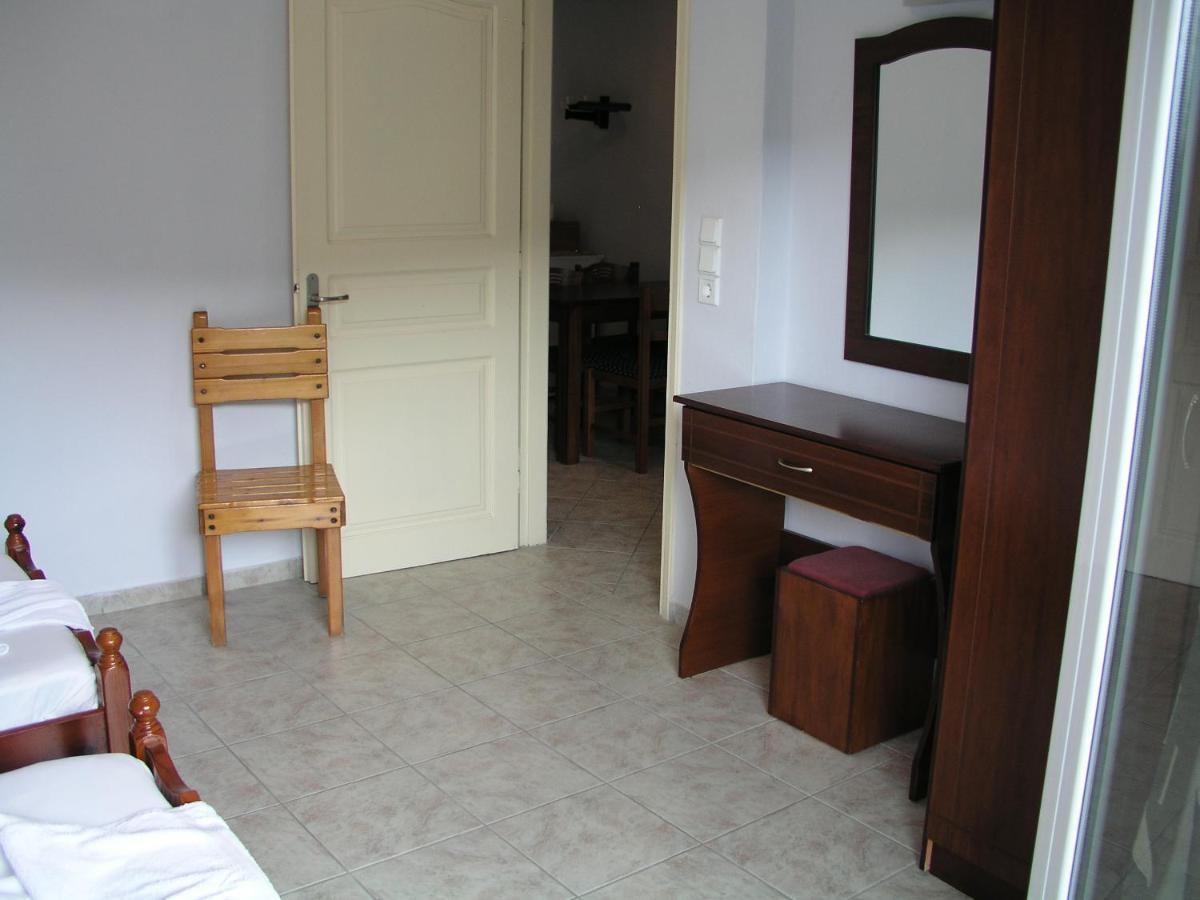 Kardanis House Hotel ปาร์กา ภายนอก รูปภาพ