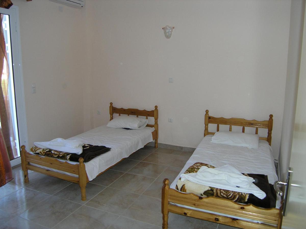 Kardanis House Hotel ปาร์กา ภายนอก รูปภาพ