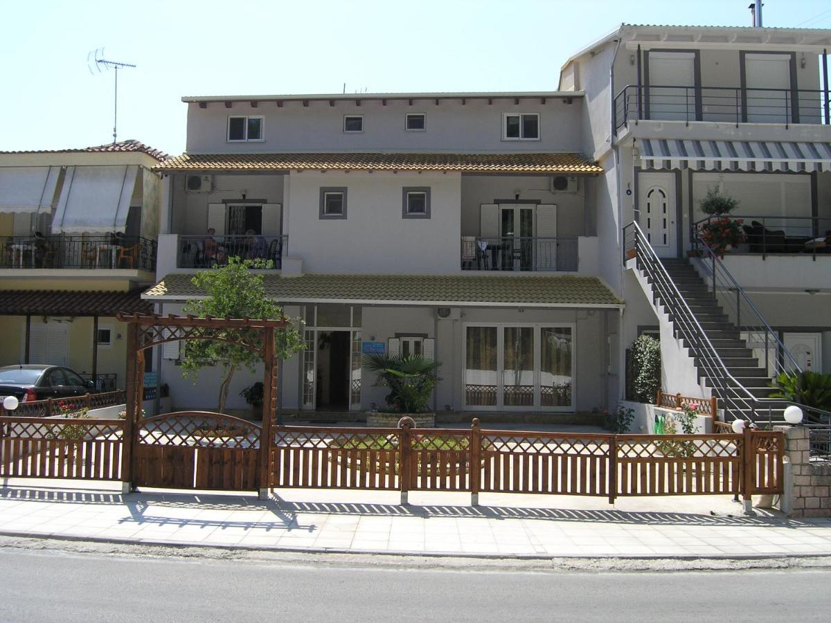 Kardanis House Hotel ปาร์กา ภายนอก รูปภาพ